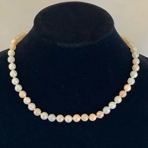Pearl necklace NEW